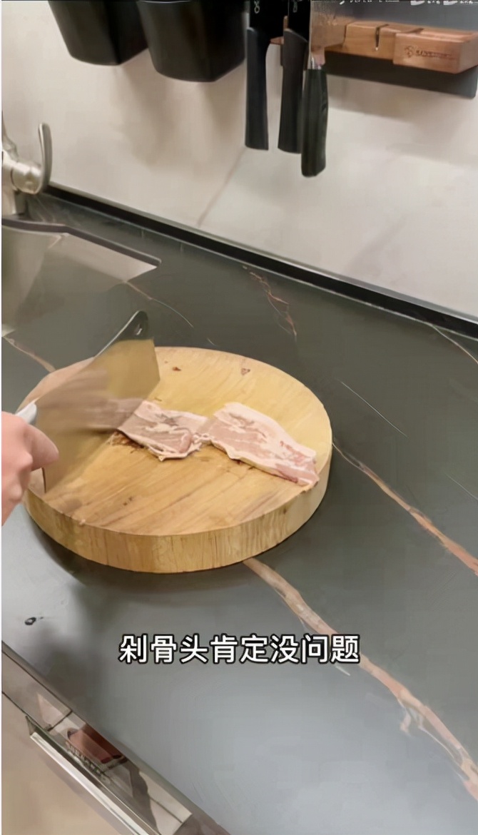 巖板究竟好不好用？入住2年的真實(shí)感受